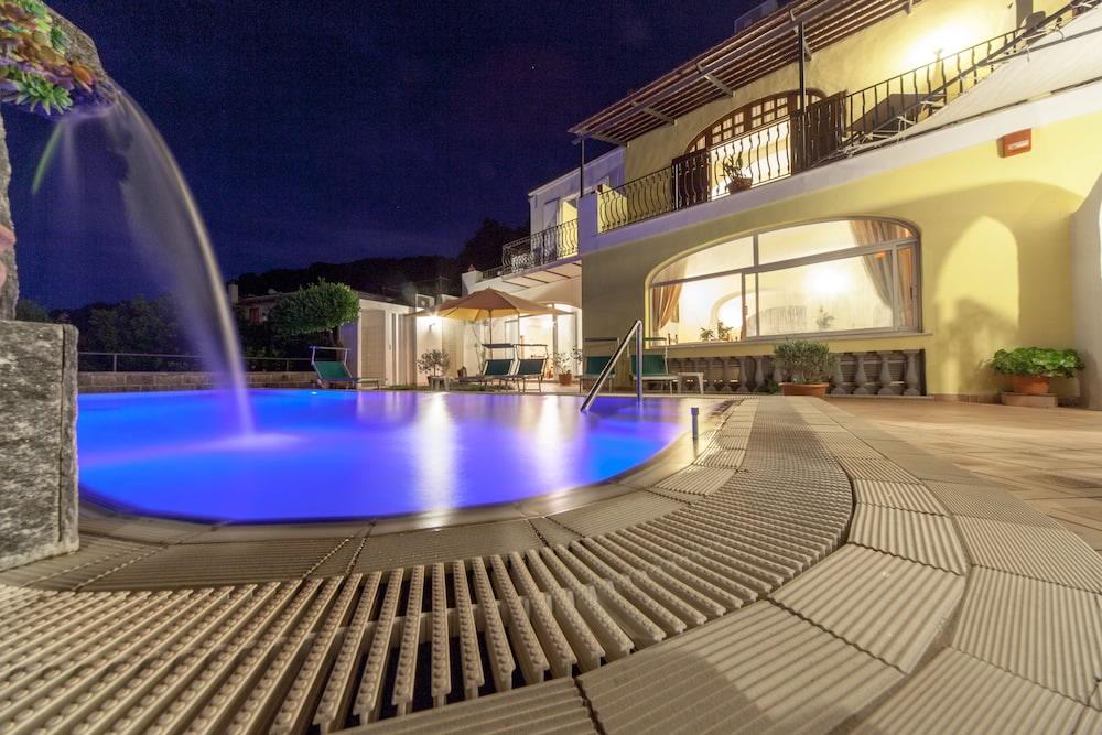 Hotel Ape Regina Casamicciola Terme Kültér fotó