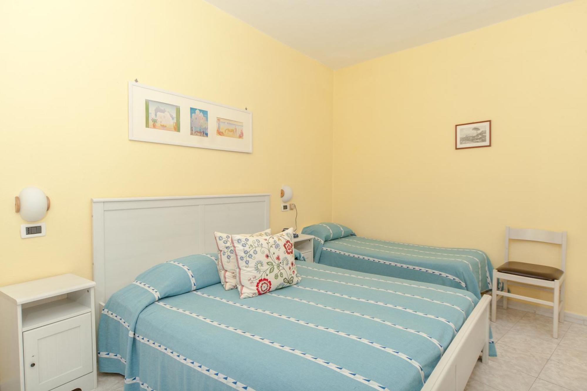 Hotel Ape Regina Casamicciola Terme Szoba fotó