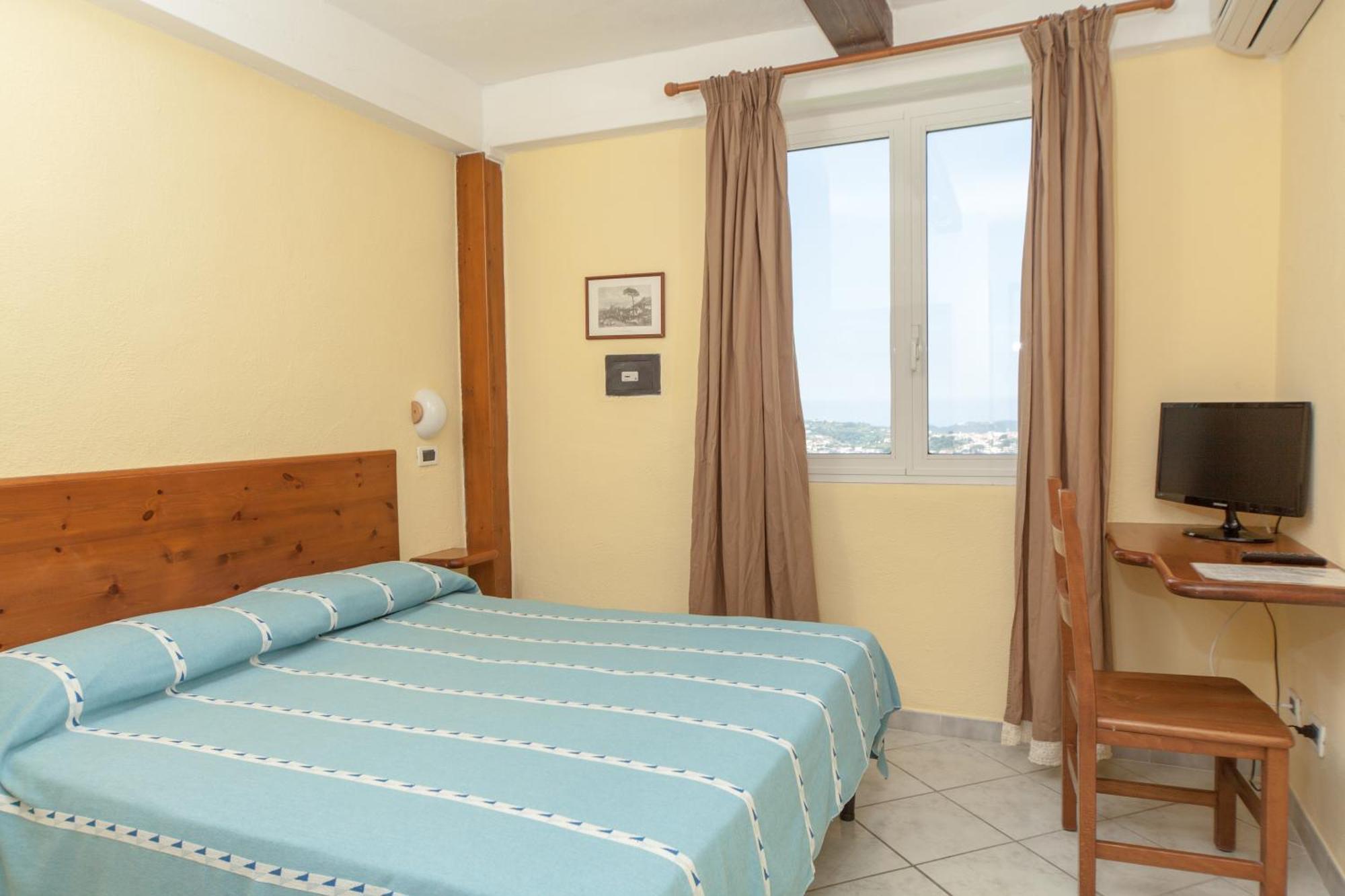 Hotel Ape Regina Casamicciola Terme Szoba fotó